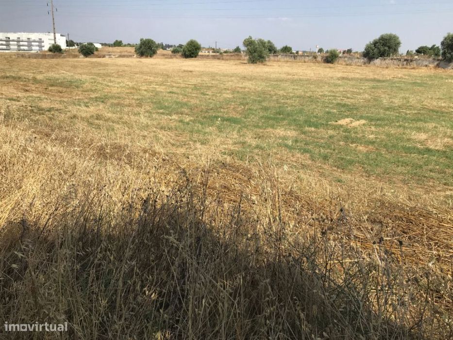 Terreno urbano Évora 10.749m2 projeto aprovado para habitação hotel...