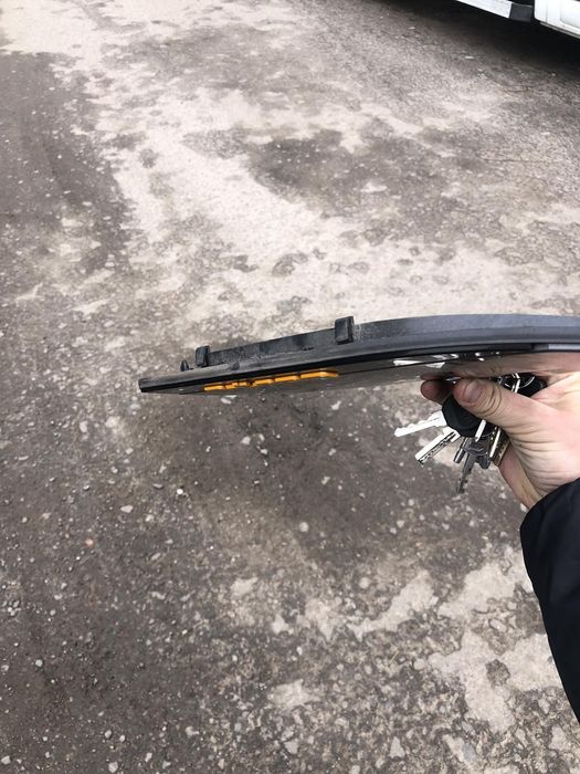 Заглушка на Ауди етрон 4KE810394