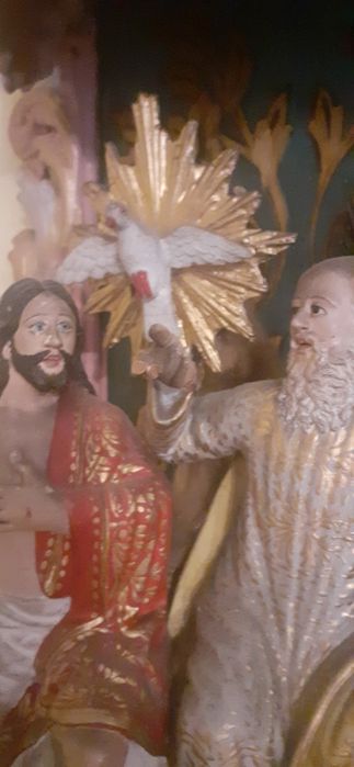 Linda Peça de Arte Sacra Terra Cota e Madeira