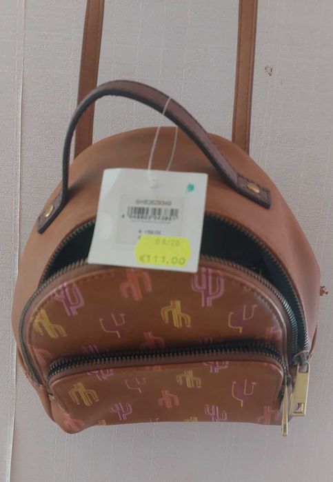 Продам рюкзачок кожанный Fossil