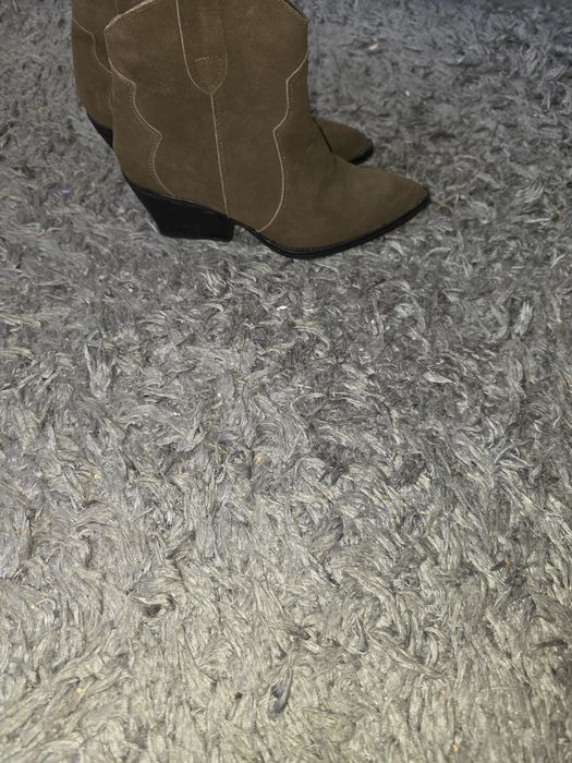 Buty kowbojki  zamszowe