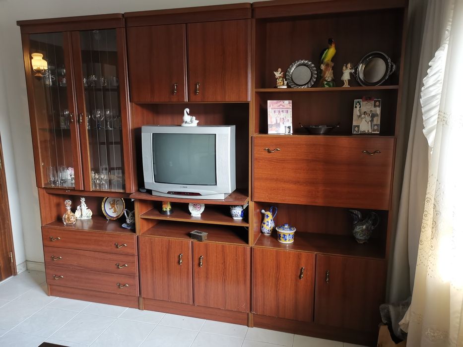 Móvel de sala em estado novo