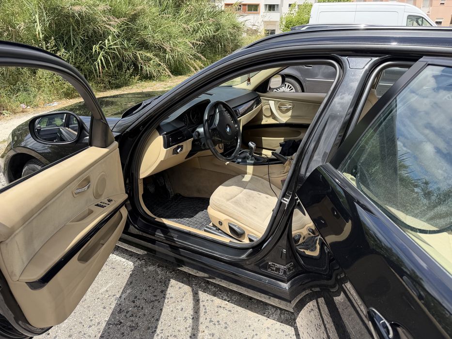 BMW 320 ano 2010