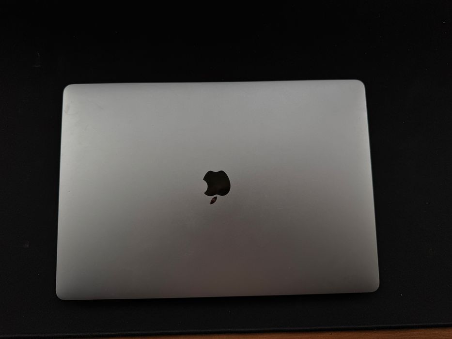Macbook Pro 16” 2019 i9 32Gb 1Tb Radeon 5500M