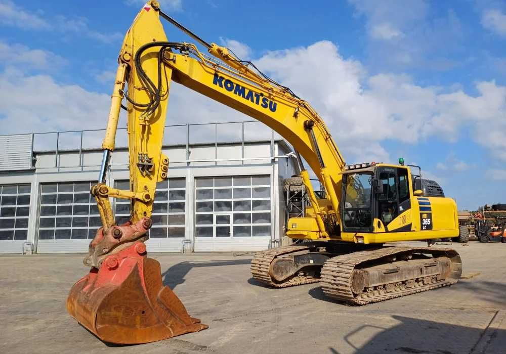 Koparka gąsienicowa Komatsu Hybryda - wypożyczalnia