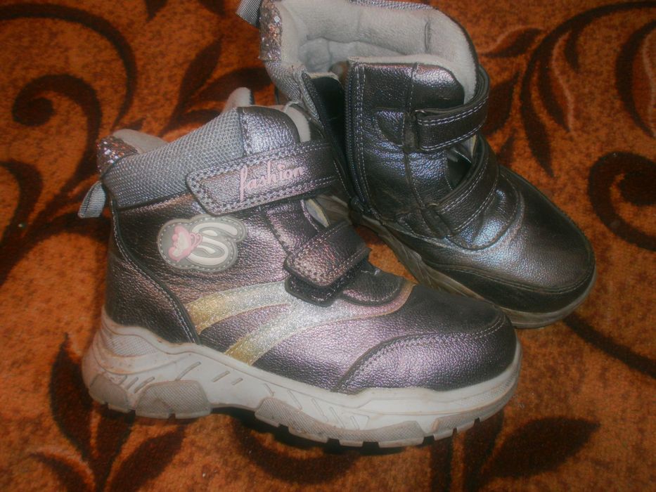 Ботинки  на девочку   32 р-300 грн