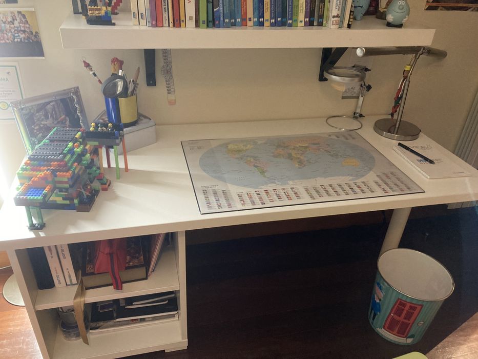 Mobilia completa de criança