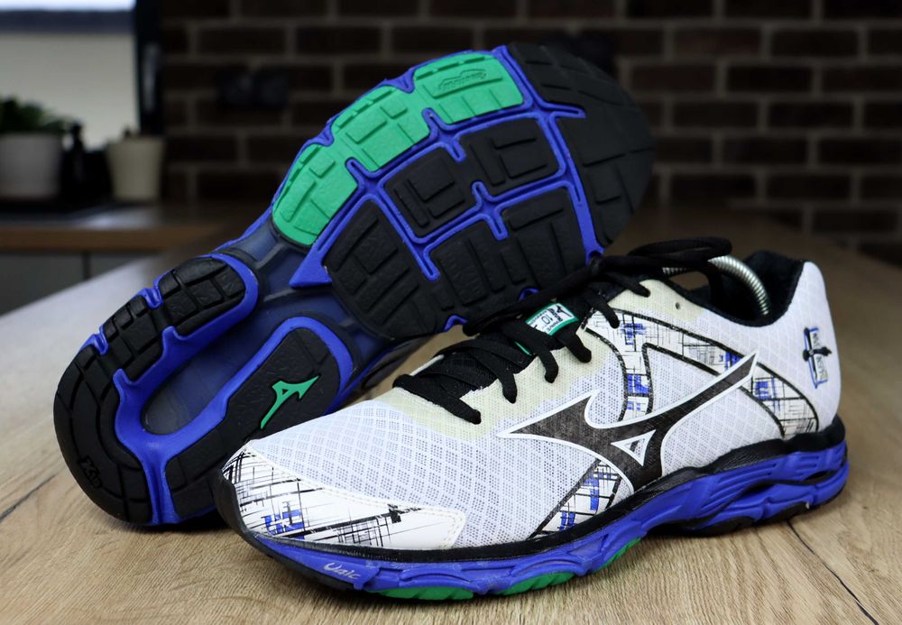 Mizuno Wave Inspire 10 męskie biegowe 43 ( 28,5 cm)