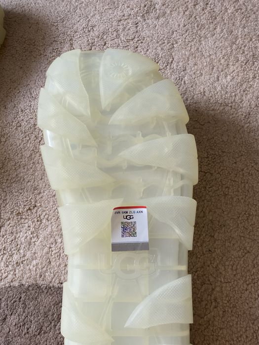 Шлёпки ugg прозрачные