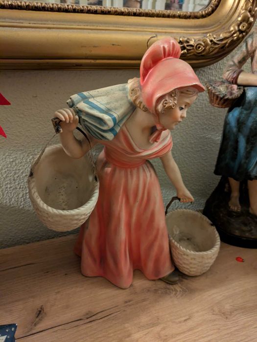 Boneca em cerâmica