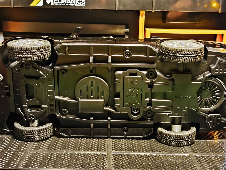 Model autka Cadillac Escalade skala 1:24