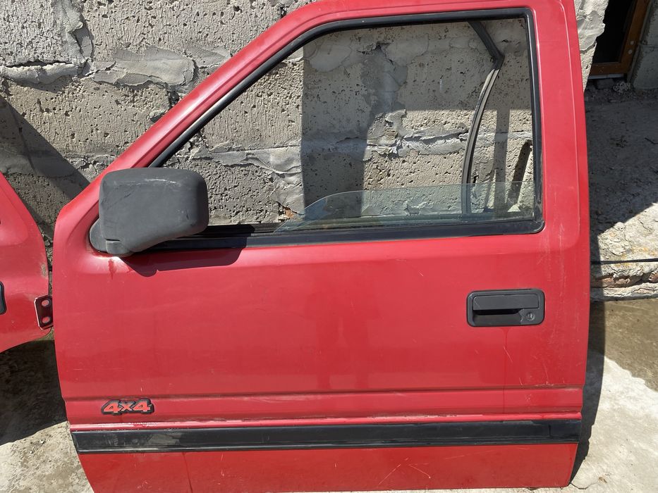 Двері до Опель форньери