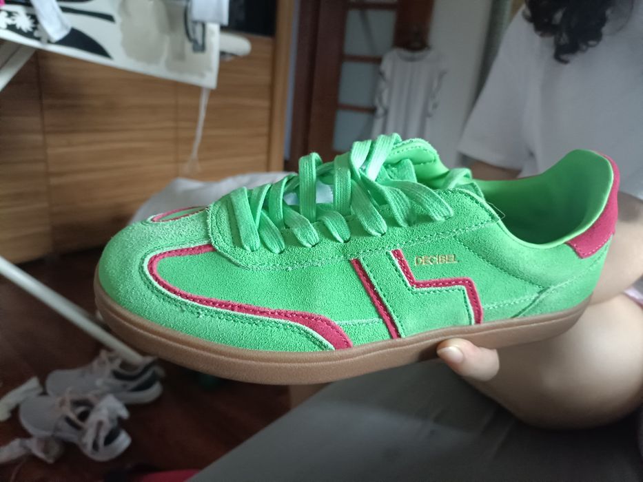 Buty sportowe Decibel r.  40