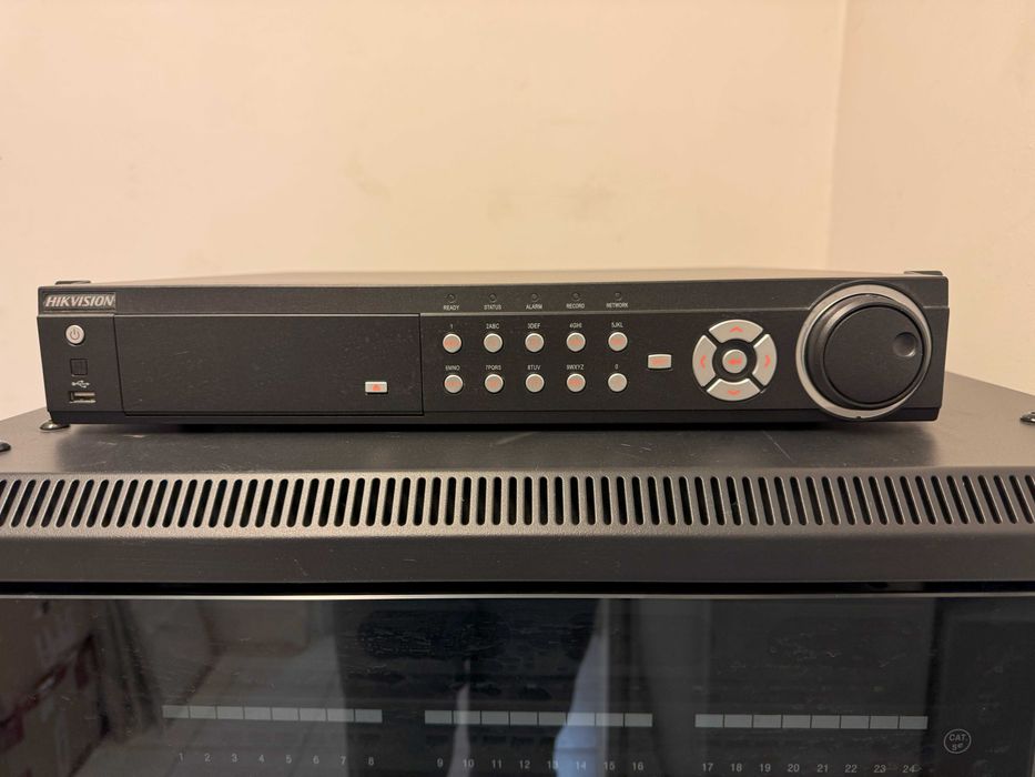 Cyfrowy rejestrator 8-kanałowy HIKVISION/ULTIMAX DS-7308HI-S