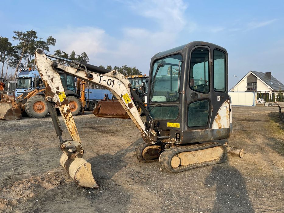 Bobcat E16  Dobry stan, łyżki, nowe gąsienice! OKAZJA!