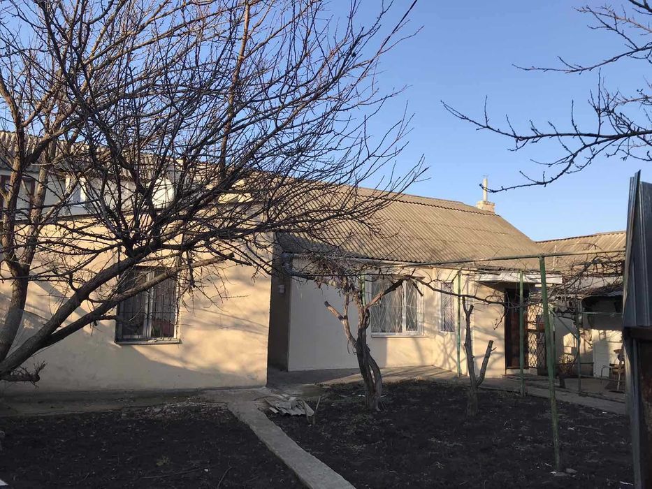 Фасадный участок на Дмитрии Донского