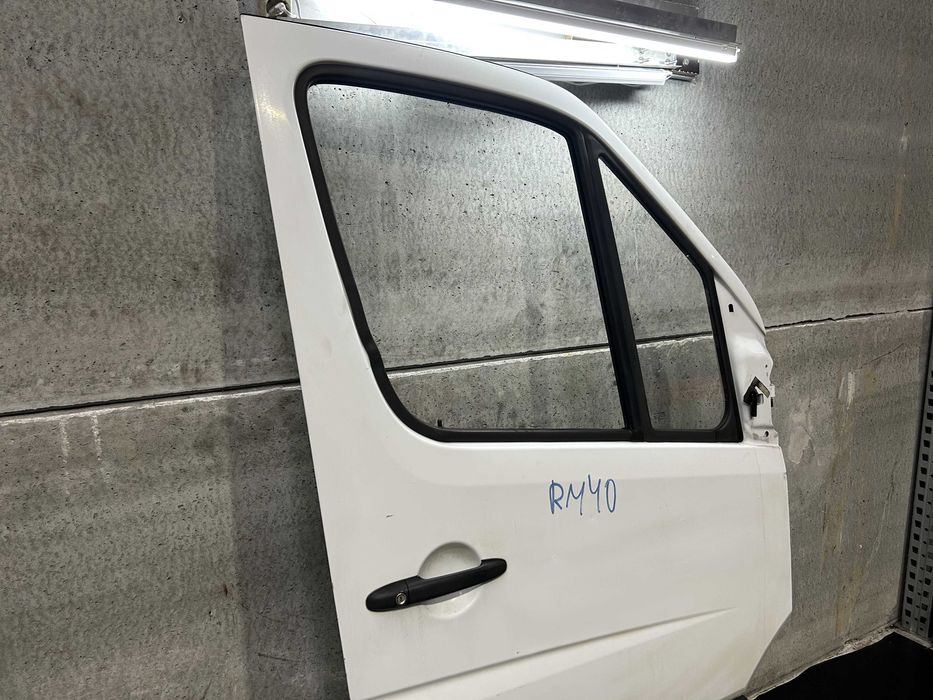 Porta frontal direita Mercedes Sprinter W906 (Ano: 2014)