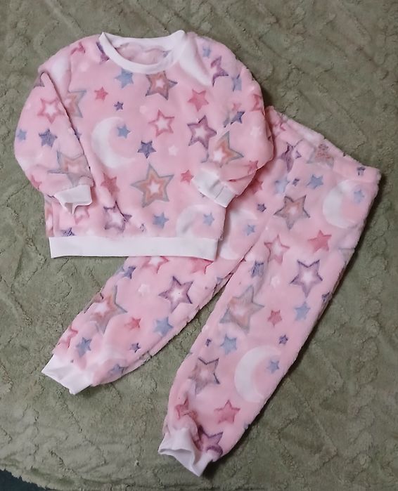 Тепла, м'яка піжама для дівчинки