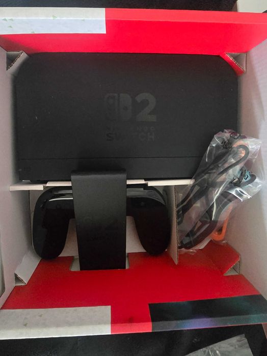 Nintendo switch 2 20 horas uso com jogo + capa e pelicula colocada negocio em mao