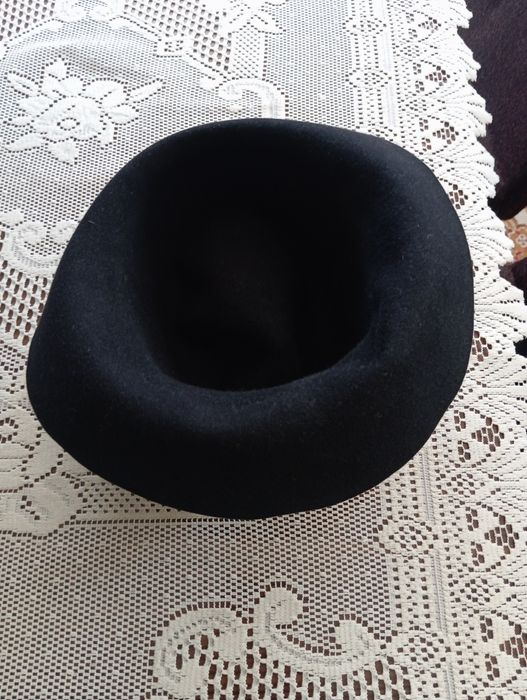 Kapelusz materiał czarny