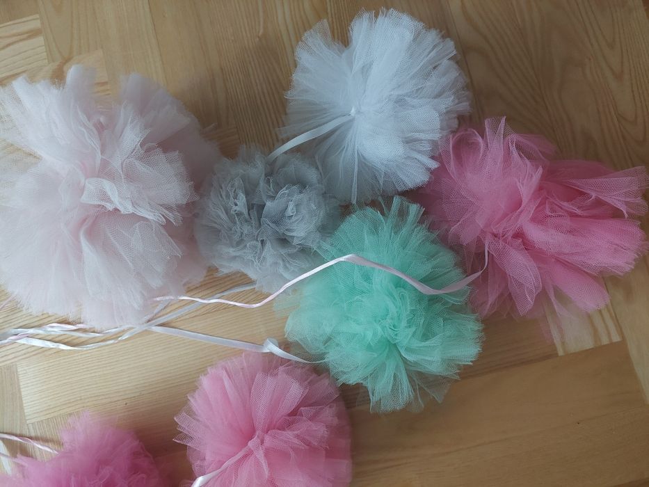 Tiulowe pompony 9 szt