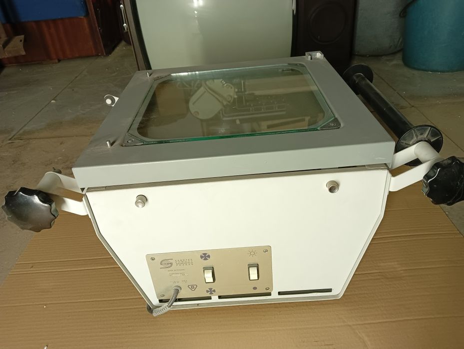 Projektoskop Lech 3 stary, koniec PRL projektor