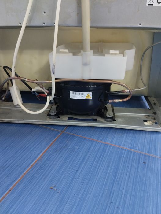 Холодильник indesit