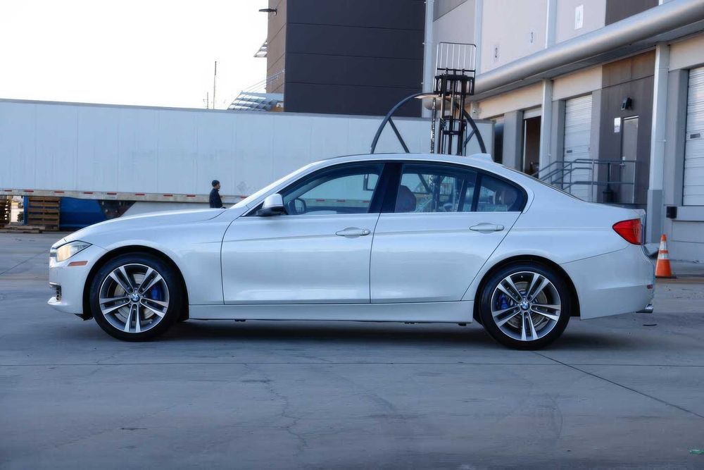 BMW 3 Series 328i      2015