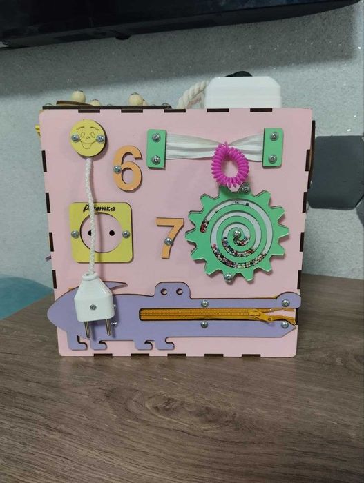 Бізікуб для дитини 23х23