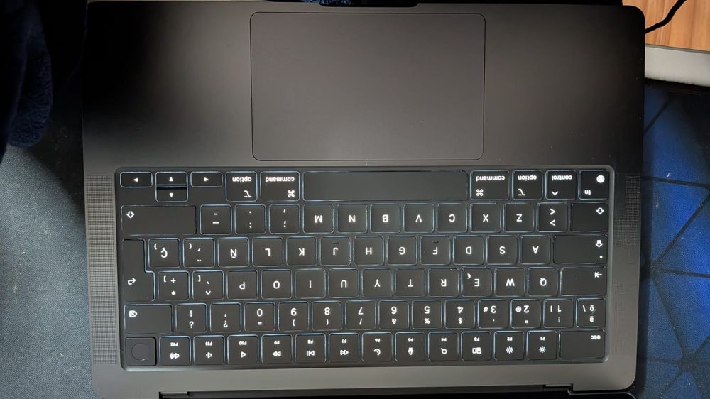 MacBook Pro M4 24Gb RAM  1TB 14"