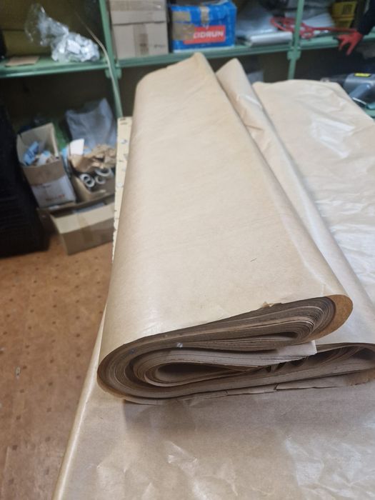 papier brązowy woskowany w arkuszach