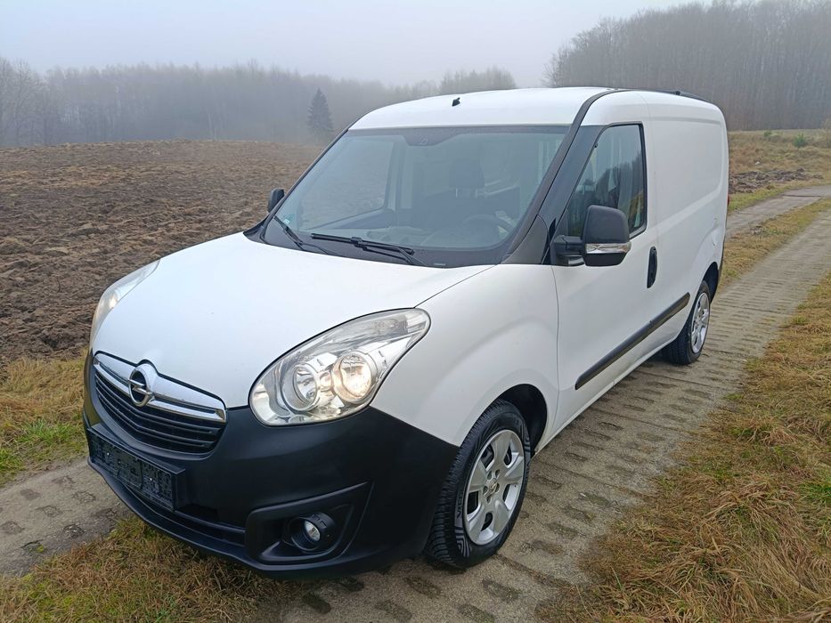 Opel combo blaszak furgon 2012 rok 1.3 CDTI klimatyzacja zdrowy