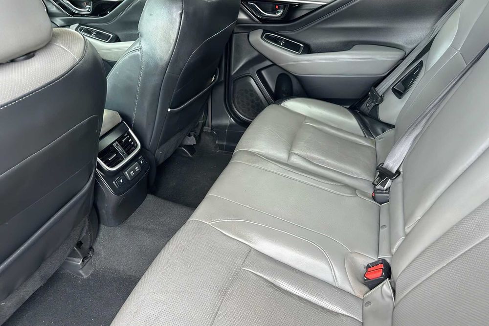 Subaru Outback Limited      2022