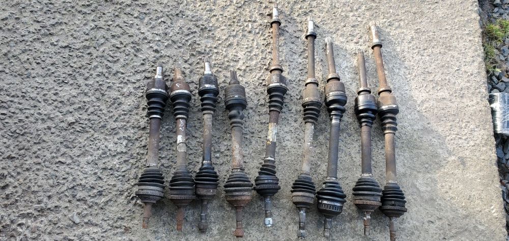 Полувісь полуось вісь привідний вал  пежо Peugeot 206 207 307 308 3008