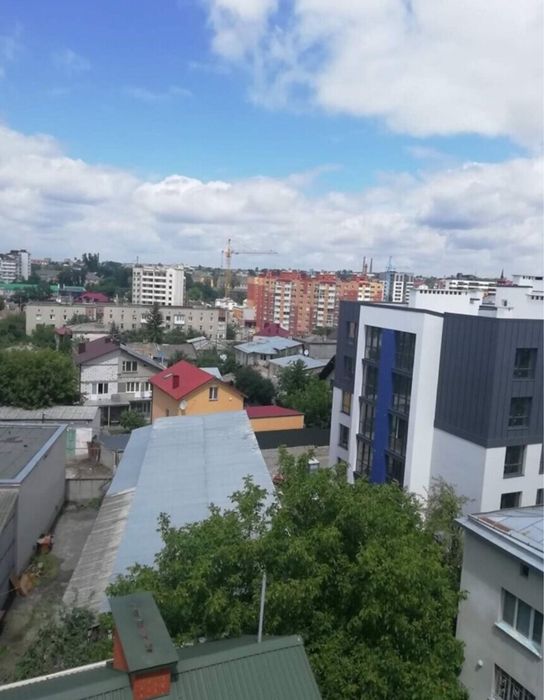 Продаж дворівневої 3 кім на вул. Лисенка з незавершеним ремонтом