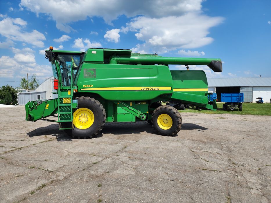 Комбаїн JohnDeere