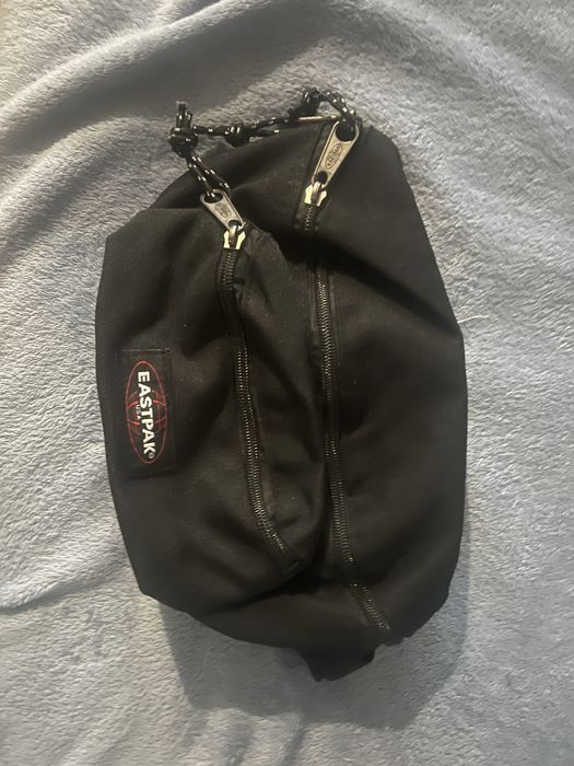 Сумка через плече Eastpak