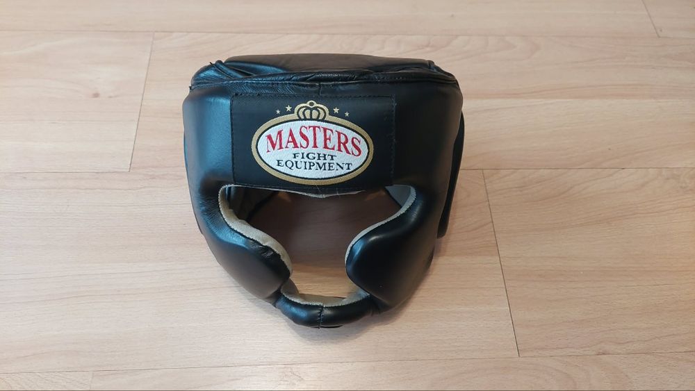 Sprzęt boxerski kask , rekawice