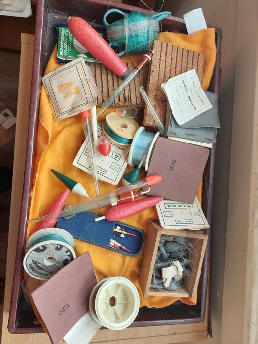 Material de pesca antigo vintage