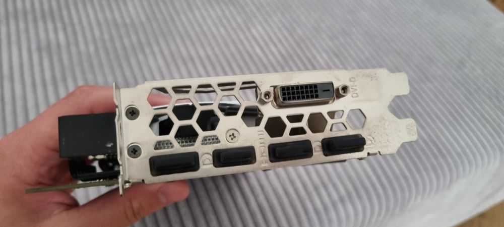 MSI GeForce GTX 1080 Armor 8G OC