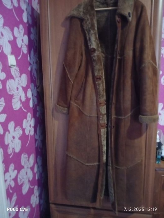 Продам дві натуральні дублянки,в гарному стані,звертайтесь!