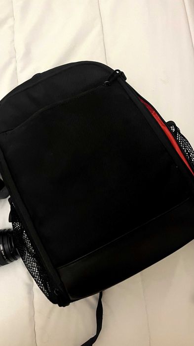 Canon EOS 4000D + 2 lentes + Mochila (Excelente Estado)
