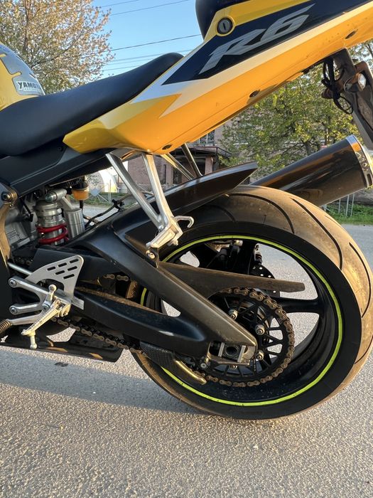 Yamaha R6 2003.