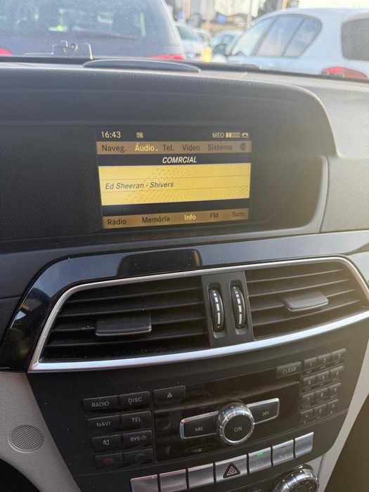 Rádio Mercedes com GPS, Bluetooth, Rádio, Telefone