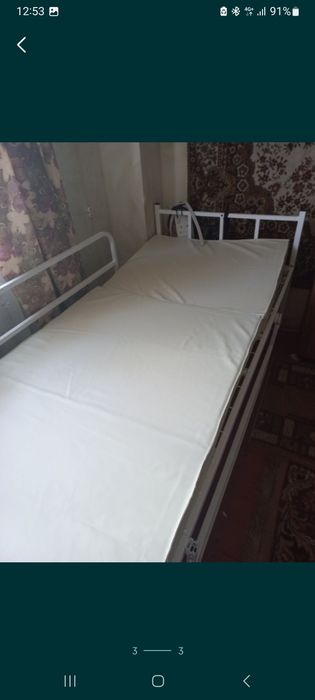 Ліжко медичне універсальне.