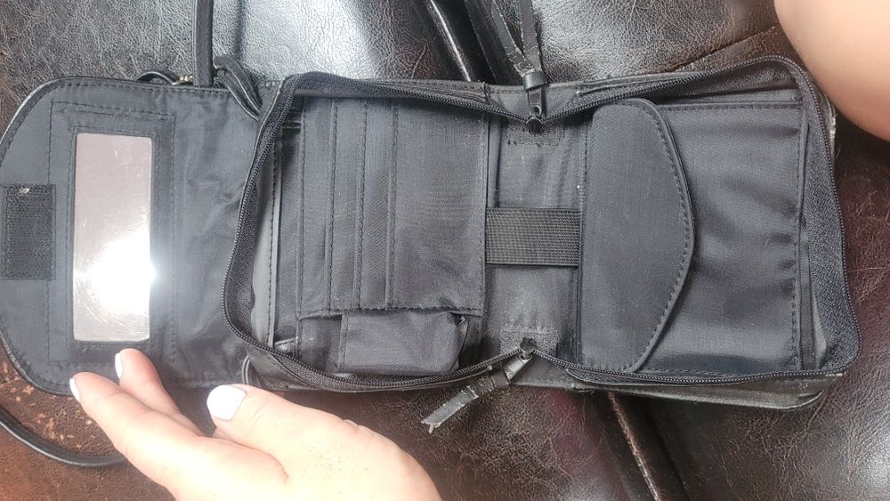 Torebka mała czarna na ramię oraz do paska