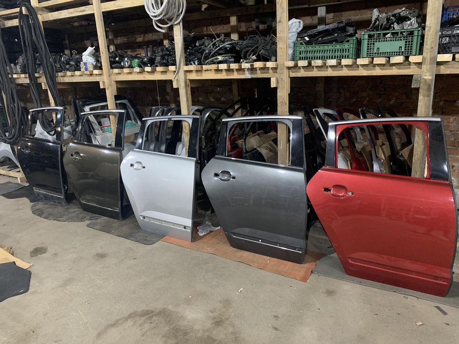 Двері Дверь Пежо Peugeot 3008 5008 передня задня