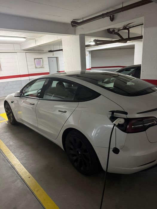 Tesla Model 3 AWD Long Range