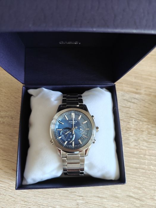 Zegarek Casio Edifice EQB 1300D 2AEF