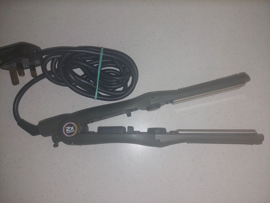 Портативная складная дорожная плойка-утюжок Remington